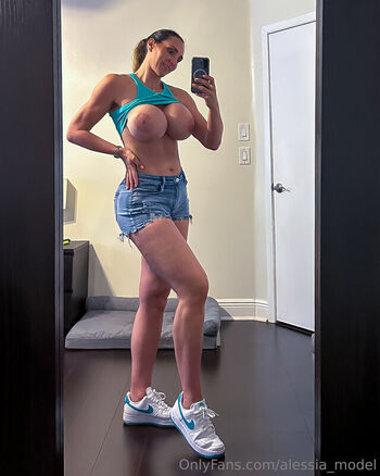 Alessia_model