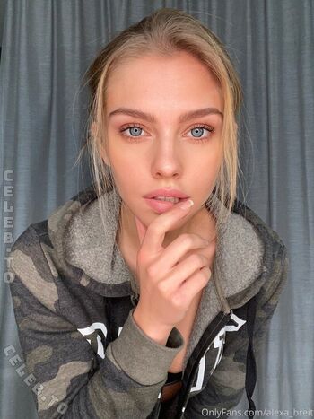 Leaked Alexa breit  page private photo viral onlyfans