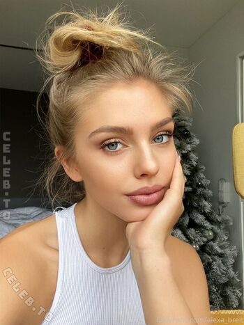 Leaked Alexa breit  page private photo viral onlyfans
