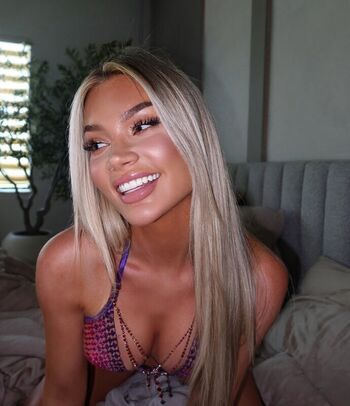 Alexa Collins