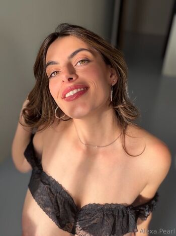 Leaked Alexa pearl  page private photo viral onlyfans