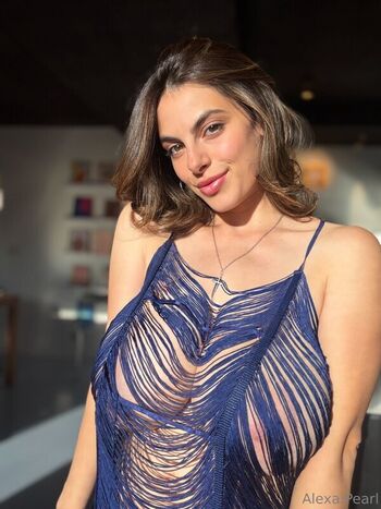Leaked Alexa pearl  page private photo viral onlyfans