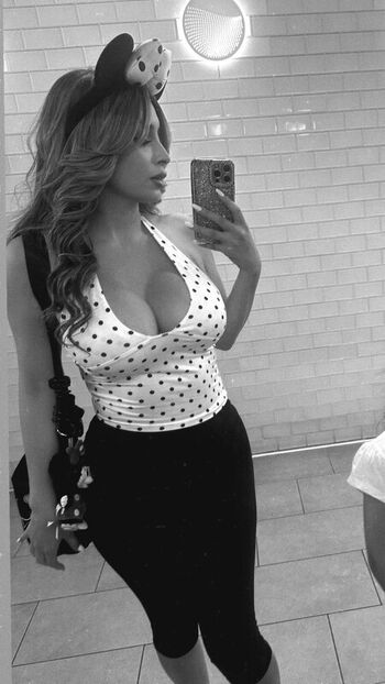 Leaked Alexalovemodel private photo viral onlyfans