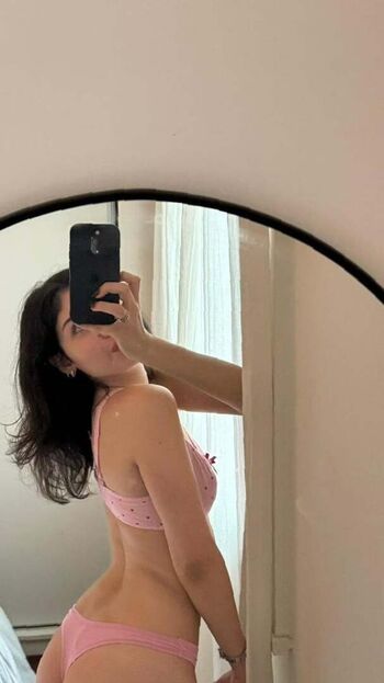 Leaked Alexiacaste private photo viral onlyfans