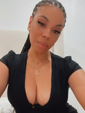 Leaked Alexis fields private photo viral onlyfans