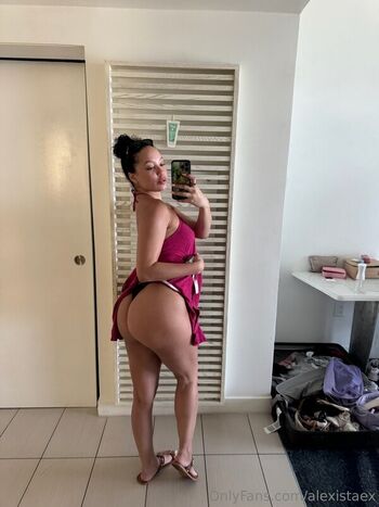 Alexis Tae