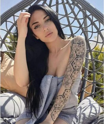 Alice Lane Pandini