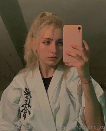 aliceinwonderland_xo