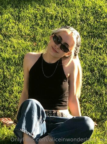 aliceinwonderland_xo