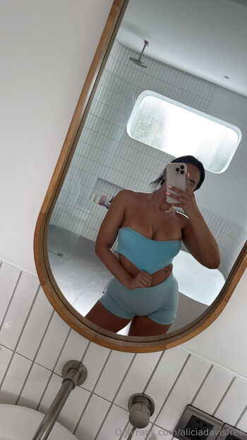 aliciadavisfree
