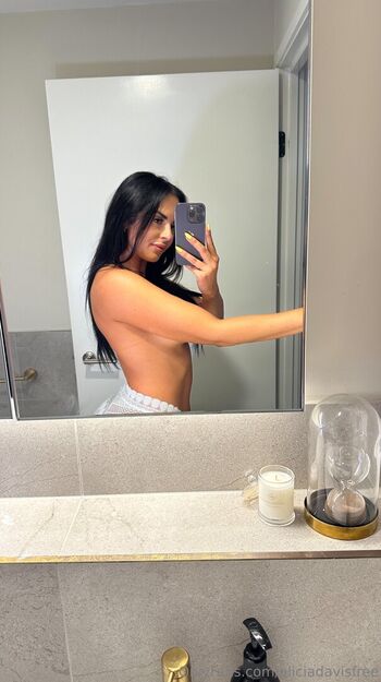 aliciadavisfree