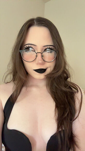 Leaked Aliciajade private photo viral onlyfans