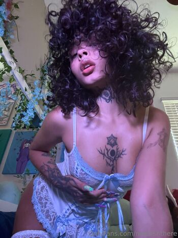Aliengirl0