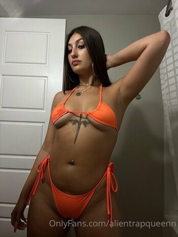 Alientrapqueen