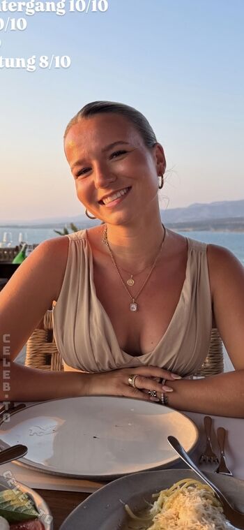 Leaked Alina wachinger  page private photo viral onlyfans