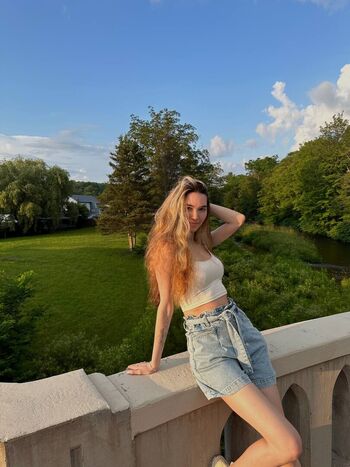 Leaked Alinaavii private photo viral onlyfans