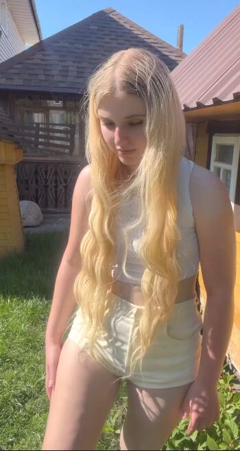 Leaked Alinalovaa private photo viral onlyfans
