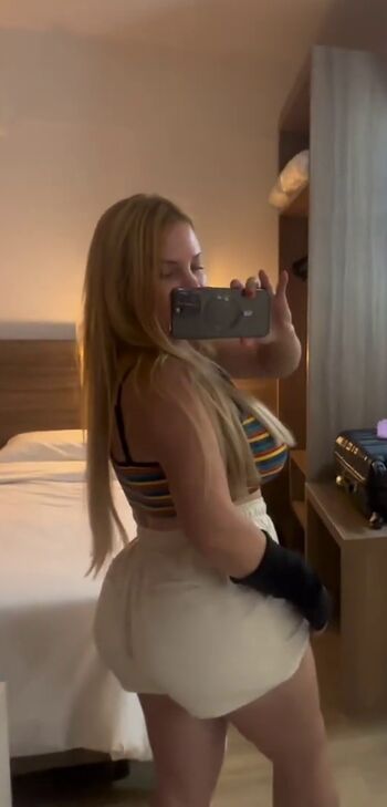 Leaked Aline fuchter ouriques page private photo viral onlyfans