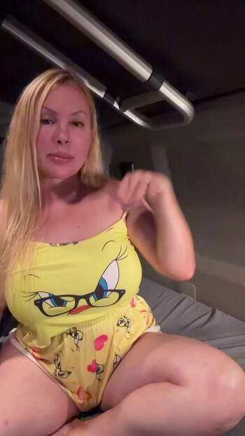 Leaked Aline fuchter ouriques private photo viral onlyfans