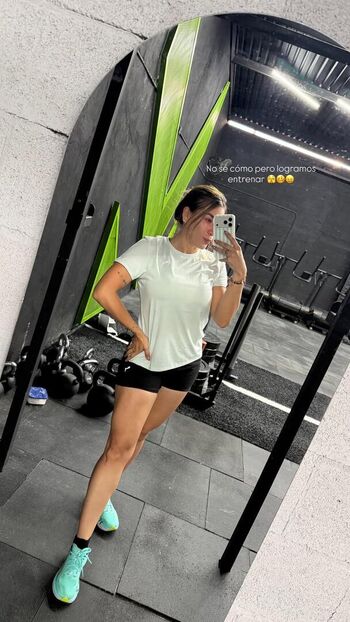 Leaked Aline torres hotwife private photo viral onlyfans