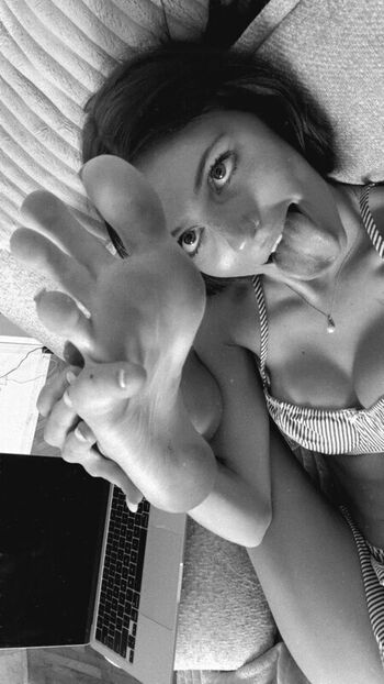 Leaked Alison mitcham page private photo viral onlyfans