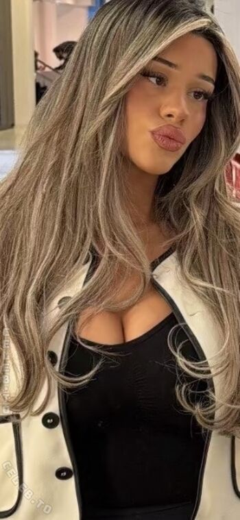 Leaked Almira azemi page private photo viral onlyfans