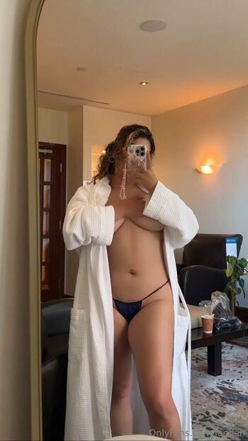 Leaked Alpahleedah private photo viral onlyfans
