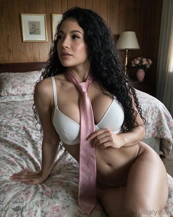 Alyssa Lavonne