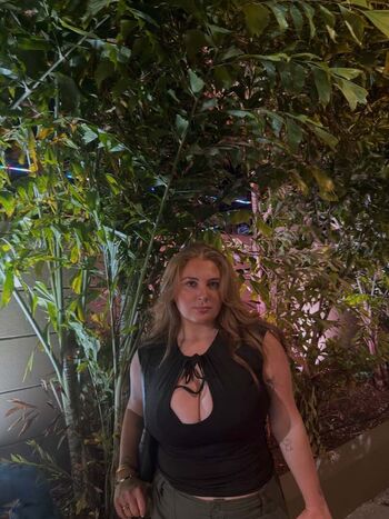 Leaked Alyssaholmes private photo viral onlyfans