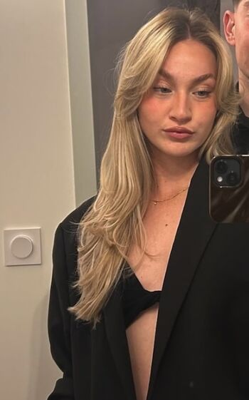 Leaked Alyssazayen private photo viral onlyfans
