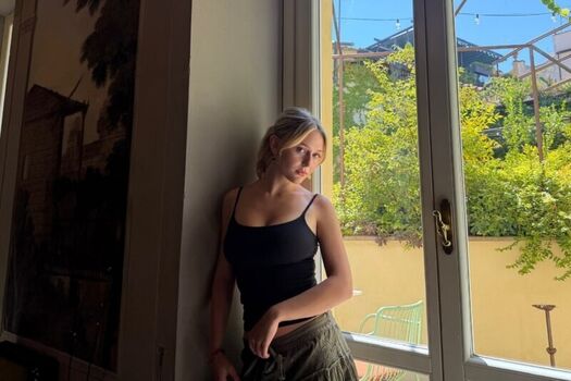 Alyvia Alyn Lind