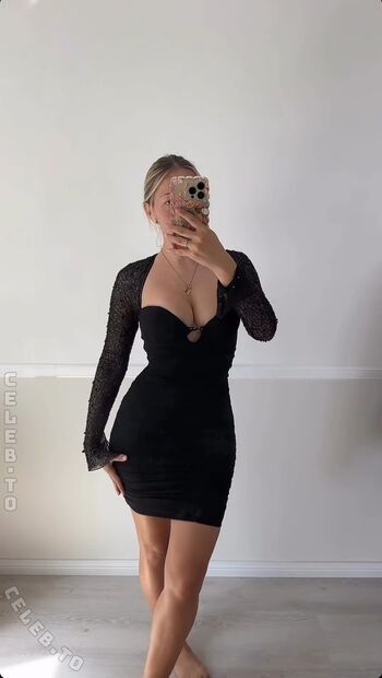 Leaked Amanda c emilia private photo viral onlyfans