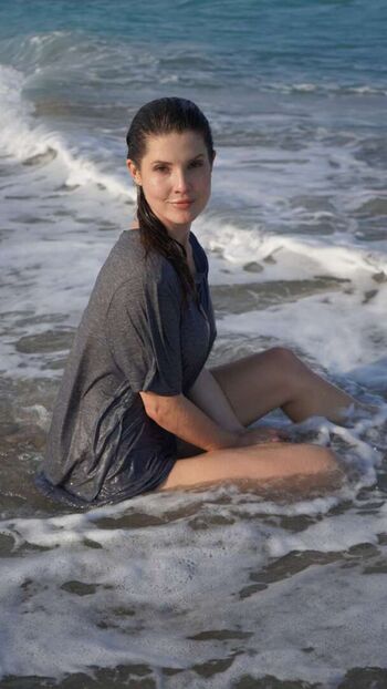 Amanda Cerny