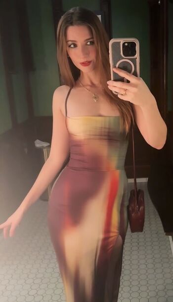 Amanda Lynne