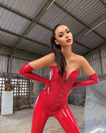 Amanda Obdam