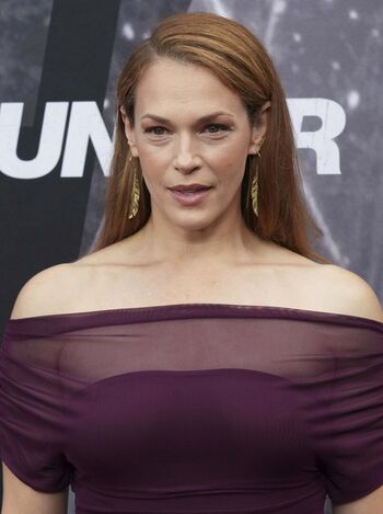 Amanda Righetti