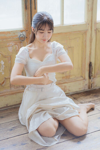 Amau Kisumi 天羽希純