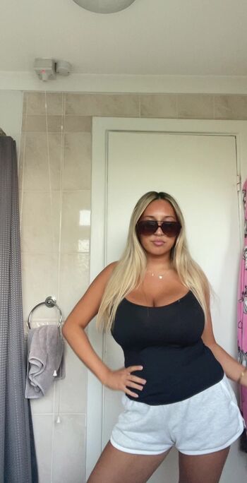 Leaked Amber isabella page private photo viral onlyfans