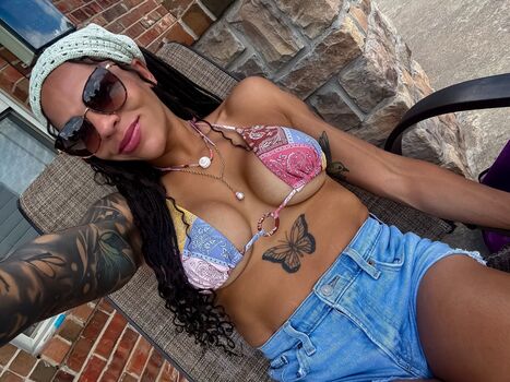 Leaked Amber reacts private photo viral onlyfans