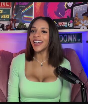 Amber Reacts