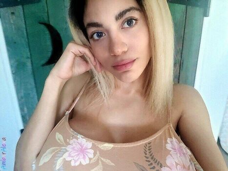 amberalenaxxx