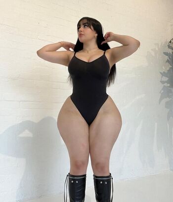 Leaked Amelia curvy private photo viral onlyfans