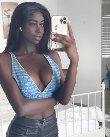 Leaked Amira west private photo viral onlyfans