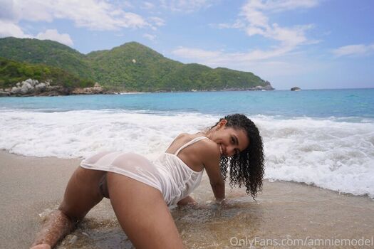 Leaked Amniemodel page private photo viral onlyfans