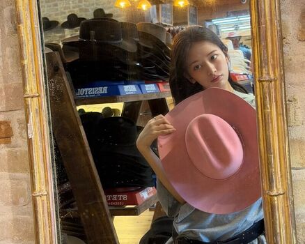 An Yujin 안유진 |