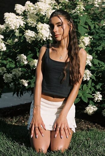 Ana Mcroski