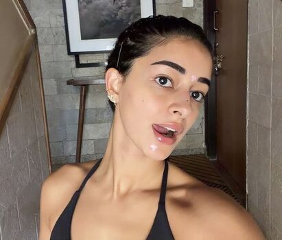 Leaked Ananya pandey private photo viral onlyfans