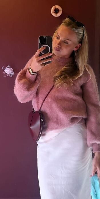 Leaked Andrea rooth private photo viral onlyfans