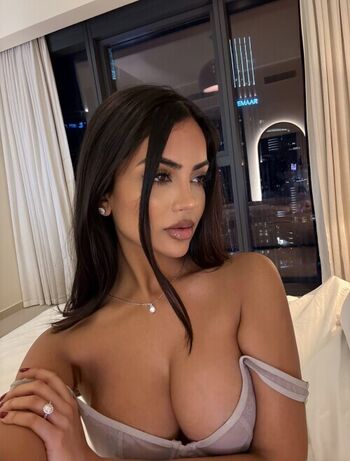 Leaked Aneeqa farid private photo viral onlyfans