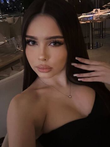 Leaked Aneylyverst private photo viral onlyfans